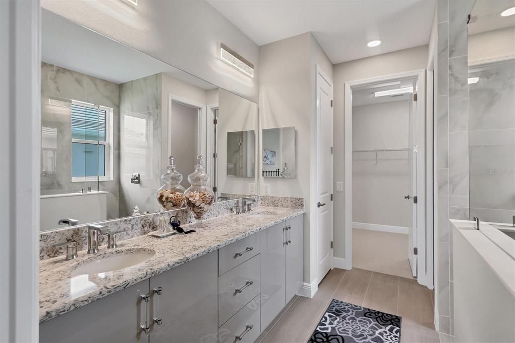 Active With Contract: $3,895 (3 beds, 2 baths, 2282 Square Feet)