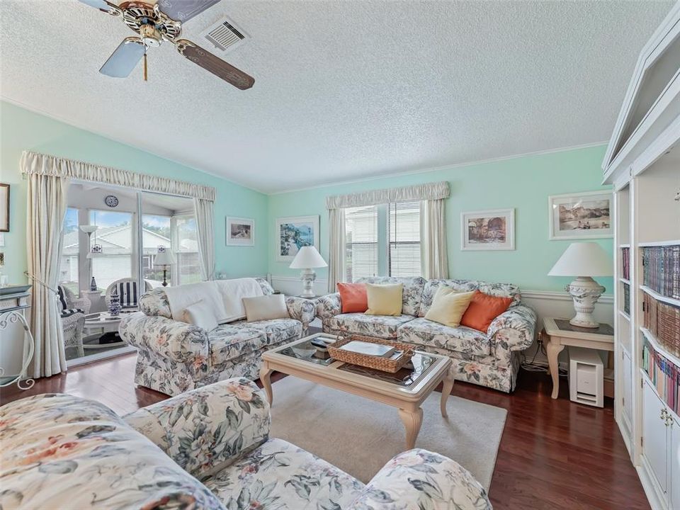 En Renta: $2,250 (2 camas, 2 baños, 1040 Pies cuadrados)