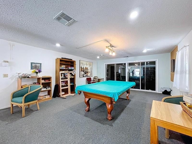 For Sale: $139,000 (2 beds, 2 baths, 864 Square Feet)