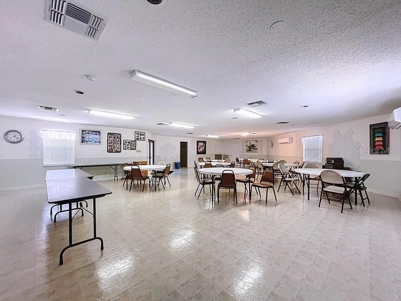 For Sale: $139,000 (2 beds, 2 baths, 864 Square Feet)