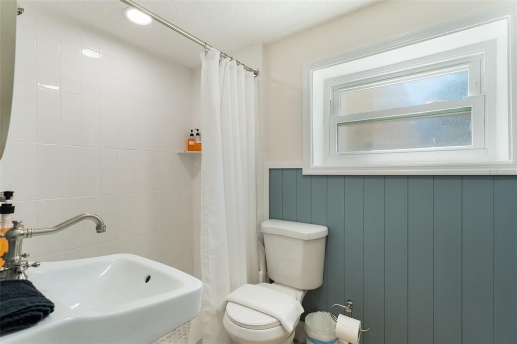 For Sale: $3,545,000 (16 beds, 0 baths, 8177 Square Feet)