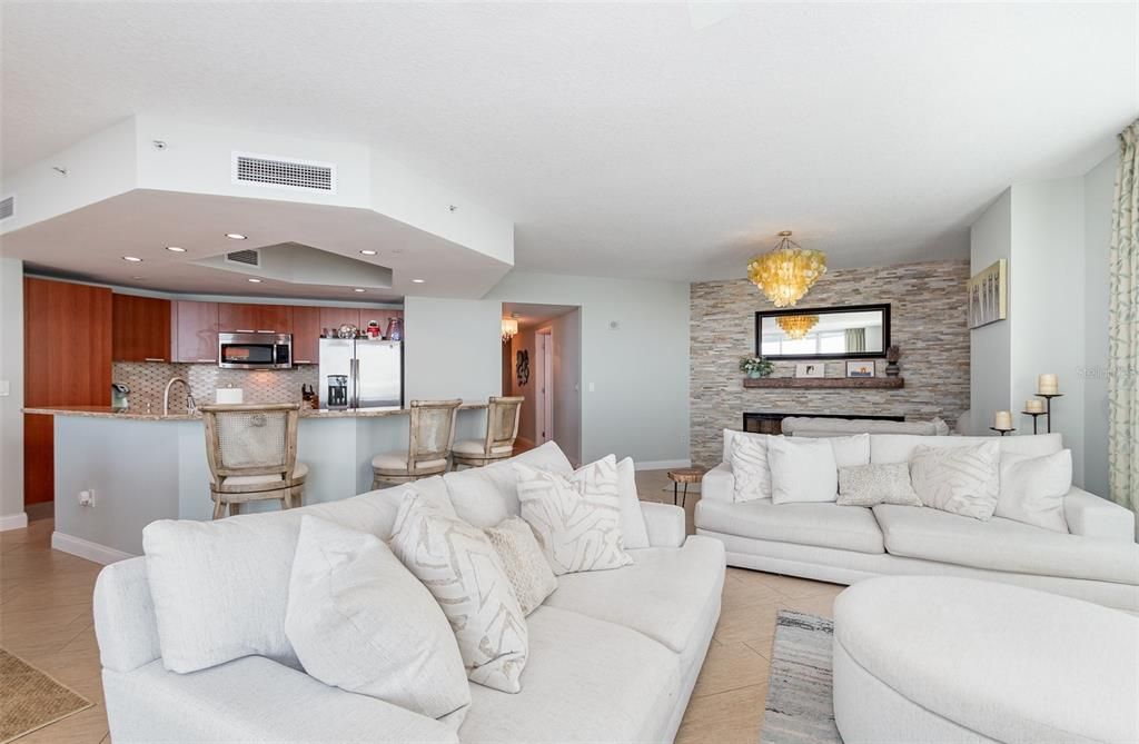 For Sale: $669,900 (3 beds, 3 baths, 2085 Square Feet)