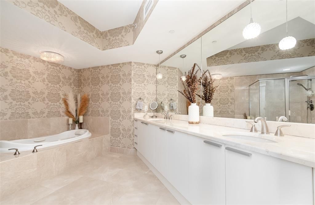 For Sale: $669,900 (3 beds, 3 baths, 2085 Square Feet)