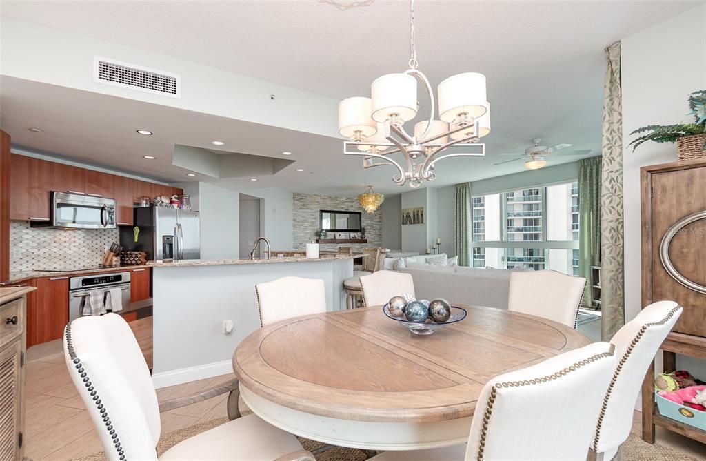 For Sale: $669,900 (3 beds, 3 baths, 2085 Square Feet)