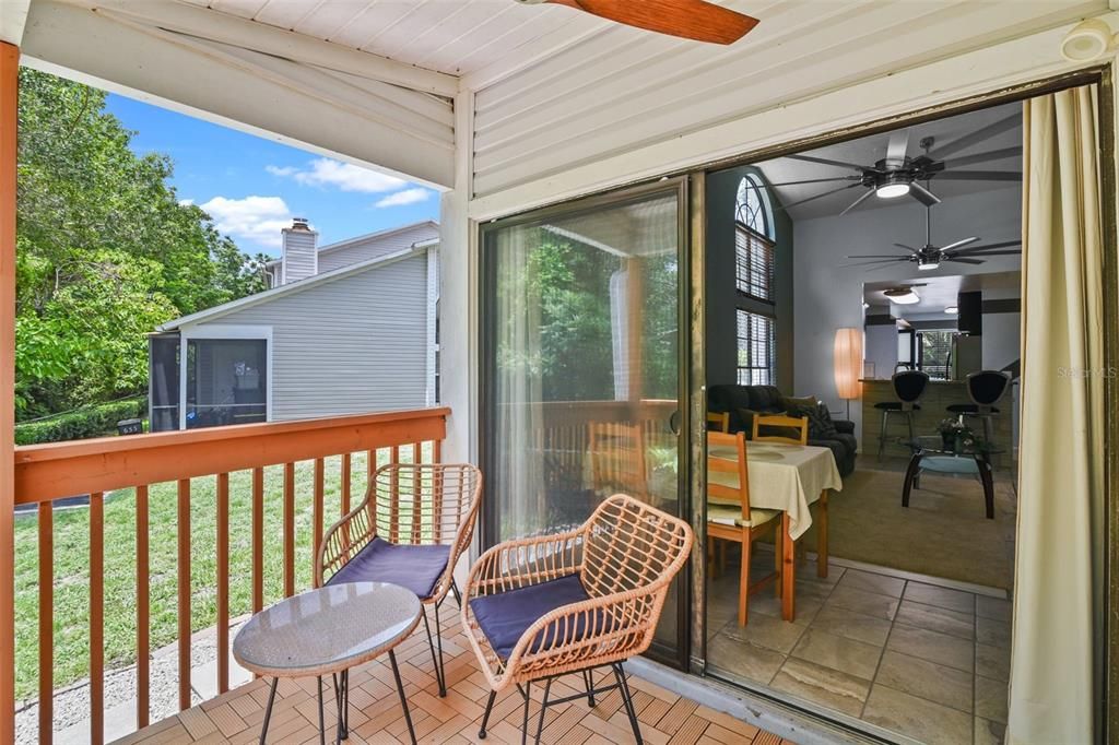 En Venta: $240,000 (2 camas, 2 baños, 985 Pies cuadrados)