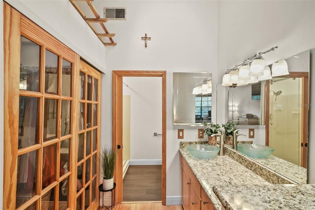 En Venta: $240,000 (2 camas, 2 baños, 985 Pies cuadrados)