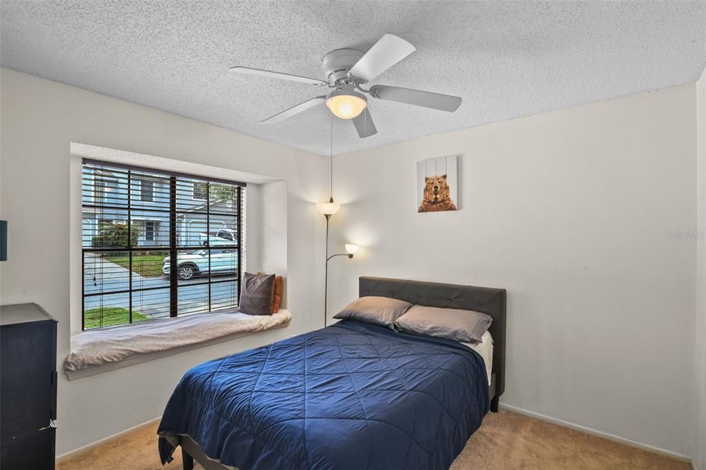 En Venta: $240,000 (2 camas, 2 baños, 985 Pies cuadrados)