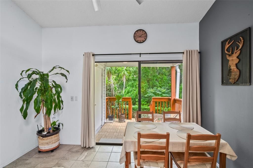 En Venta: $240,000 (2 camas, 2 baños, 985 Pies cuadrados)