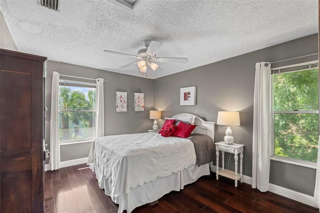 待售: $1,290,000 (3 贝兹, 3 浴室, 2606 平方英尺)