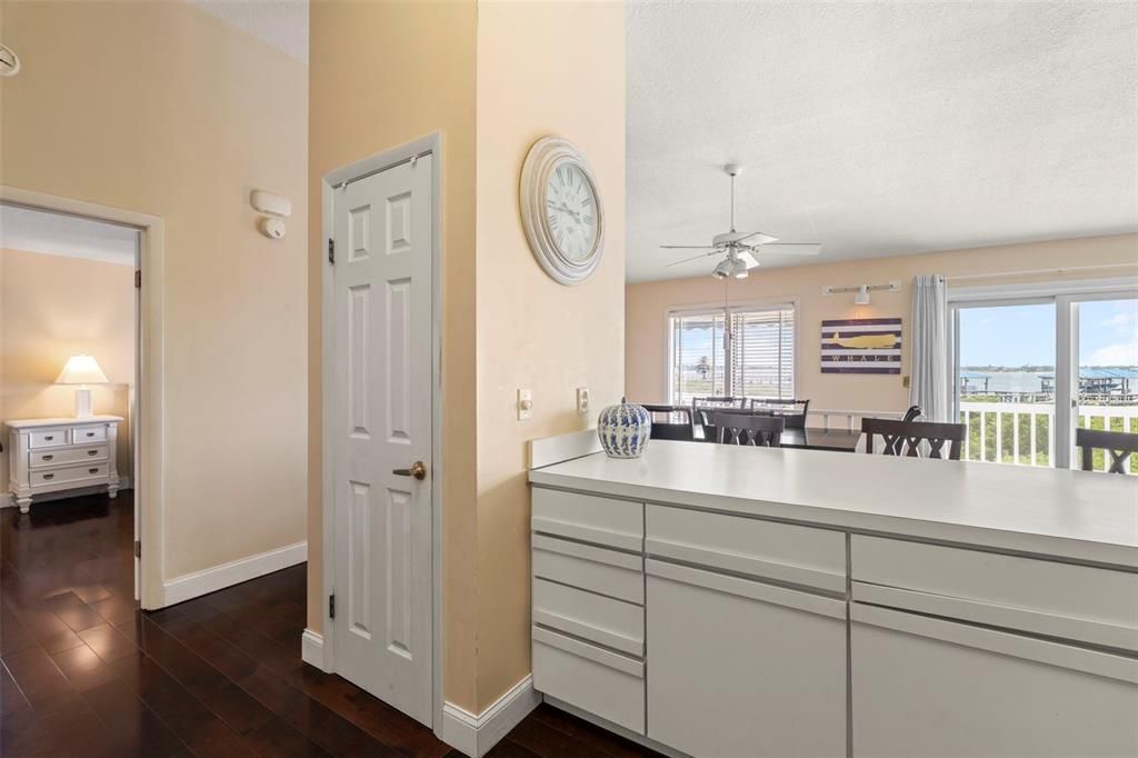 待售: $1,290,000 (3 贝兹, 3 浴室, 2606 平方英尺)