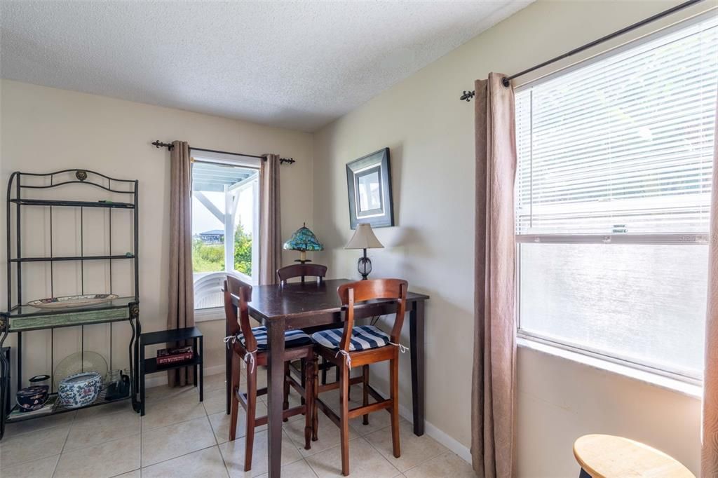 待售: $1,290,000 (3 贝兹, 3 浴室, 2606 平方英尺)