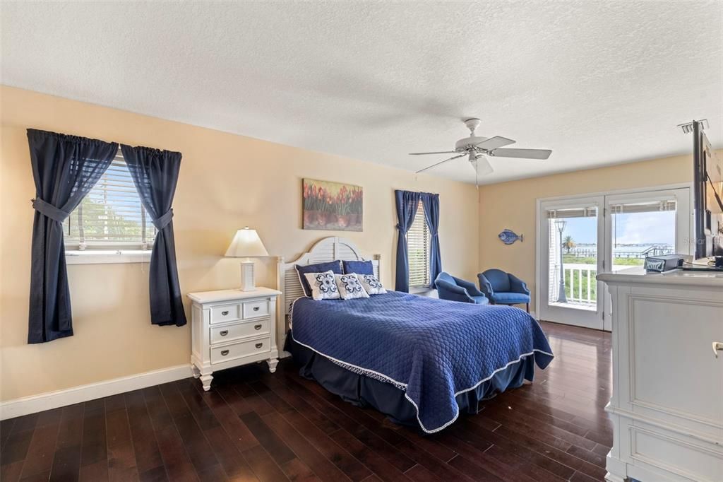 待售: $1,290,000 (3 贝兹, 3 浴室, 2606 平方英尺)