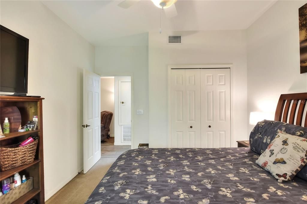 На продажу: $309,500 (2 спален, 2 ванн, 1722 Квадратных фут)