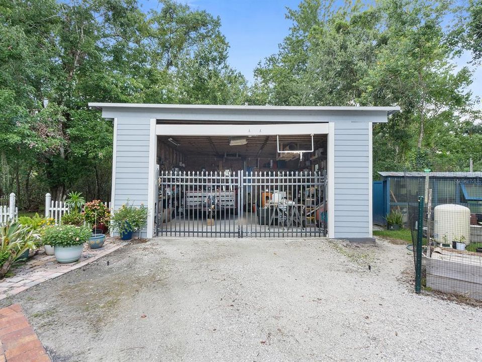 待售: $774,900 (4 贝兹, 2 浴室, 2111 平方英尺)