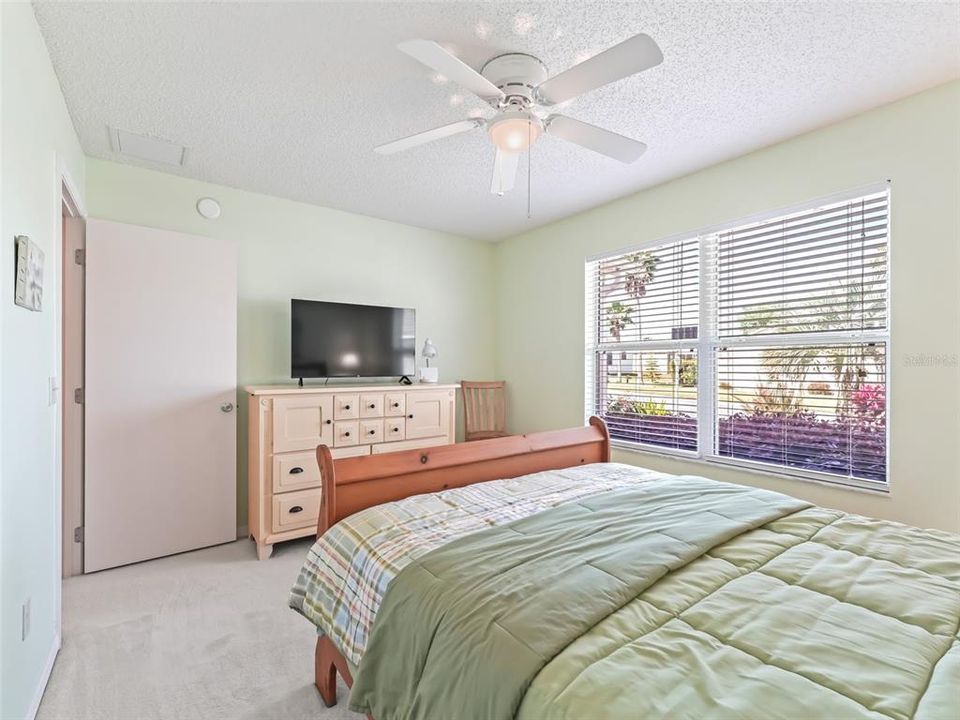 В аренду: $2,250 (2 спален, 2 ванн, 1100 Квадратных фут)