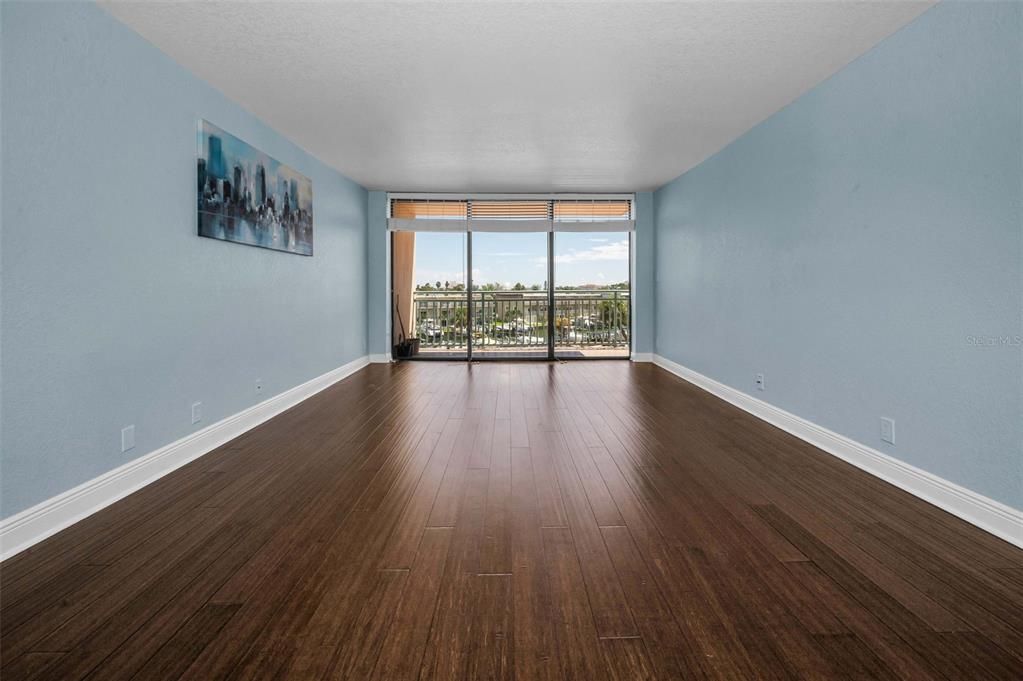 Active With Contract: $2,600 (2 beds, 2 baths, 1175 Square Feet)