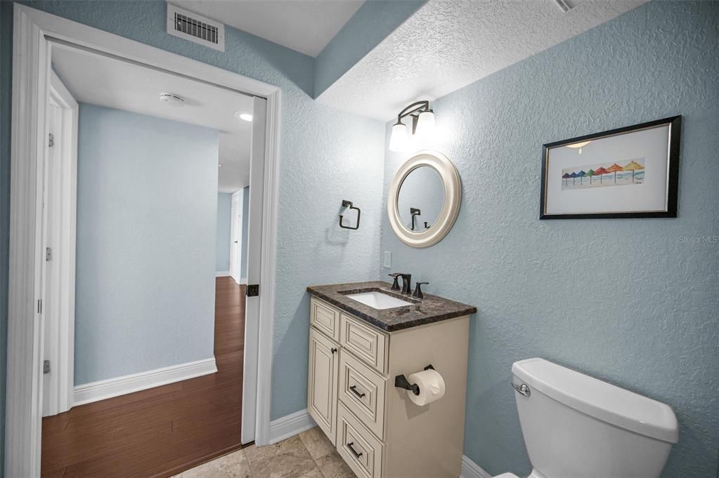 Active With Contract: $2,600 (2 beds, 2 baths, 1175 Square Feet)