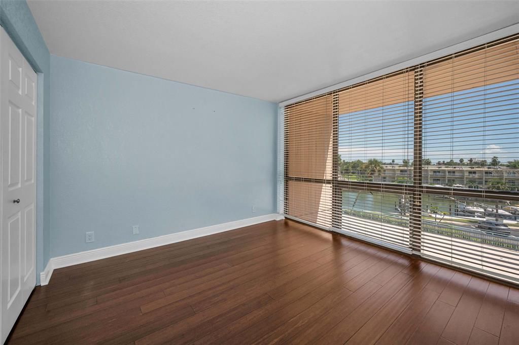 Active With Contract: $2,600 (2 beds, 2 baths, 1175 Square Feet)