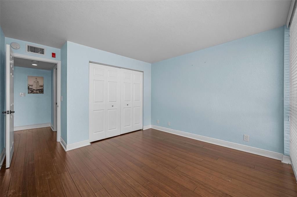 Active With Contract: $2,600 (2 beds, 2 baths, 1175 Square Feet)