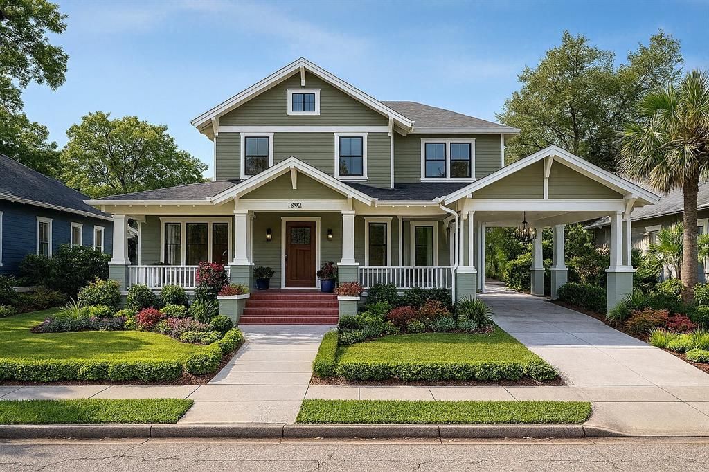 合同活跃: $1,999,000 (4 贝兹, 4 浴室, 1937 平方英尺)