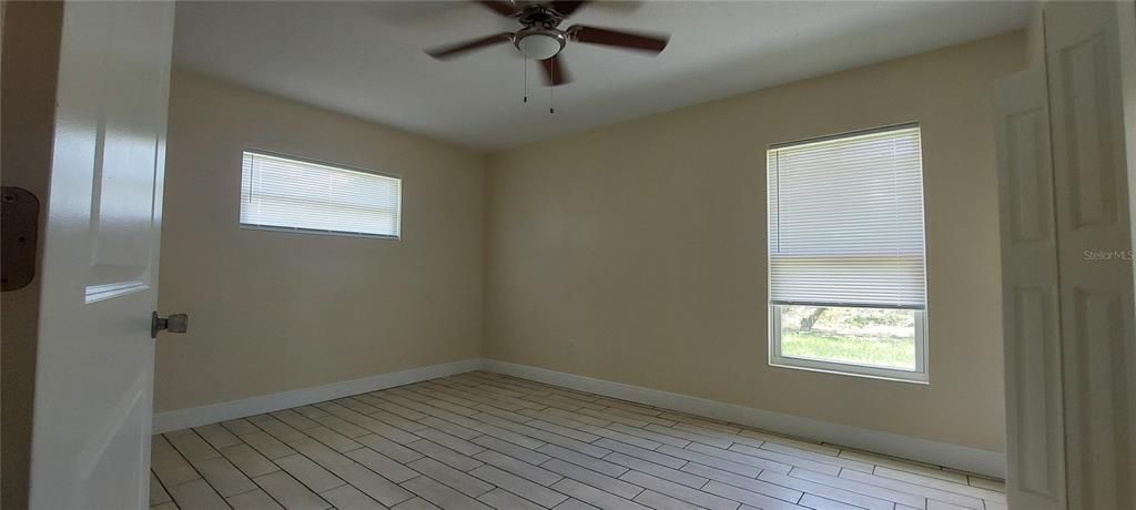 出租: $1,900 (3 贝兹, 2 浴室, 1593 平方英尺)