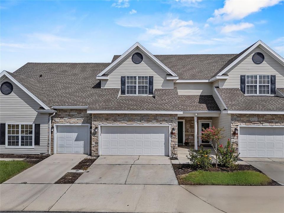 En Venta: $265,000 (3 camas, 2 baños, 1832 Pies cuadrados)