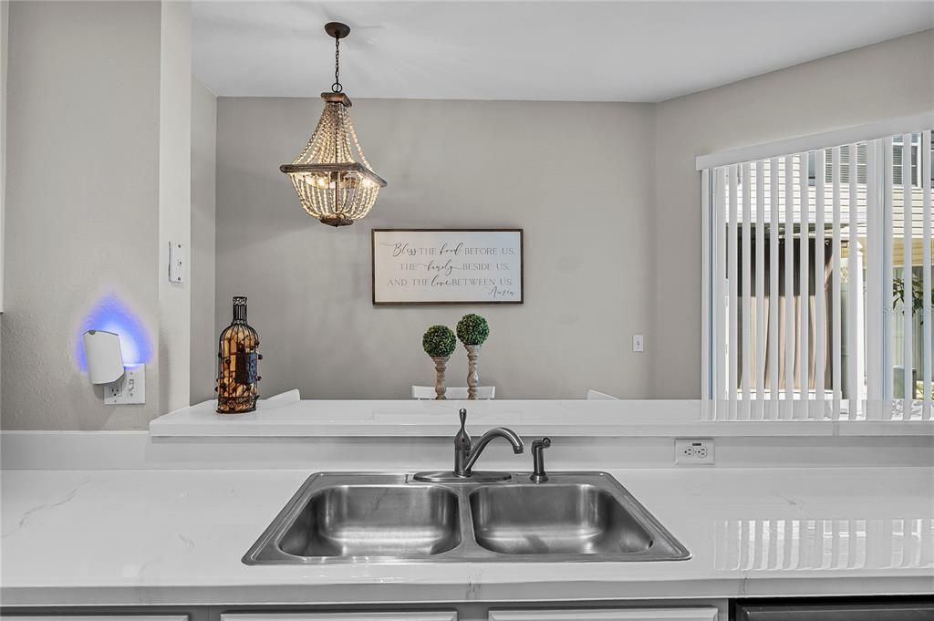 En Venta: $265,000 (3 camas, 2 baños, 1832 Pies cuadrados)