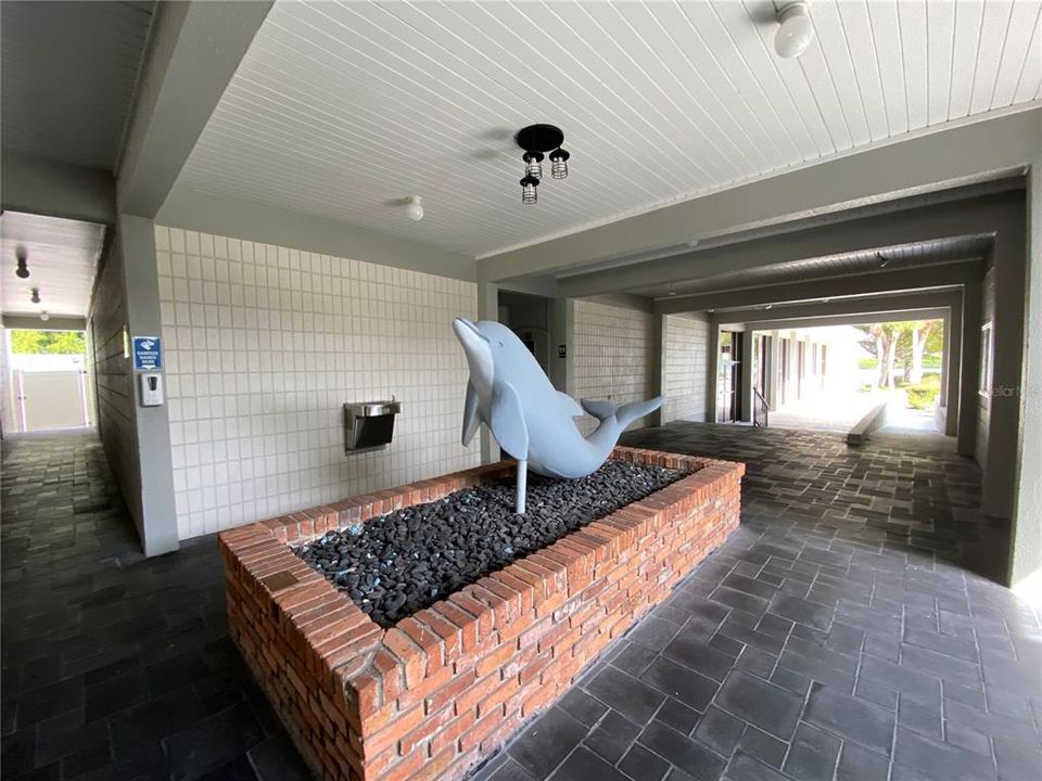 For Sale: $649,000 (2 beds, 2 baths, 1072 Square Feet)