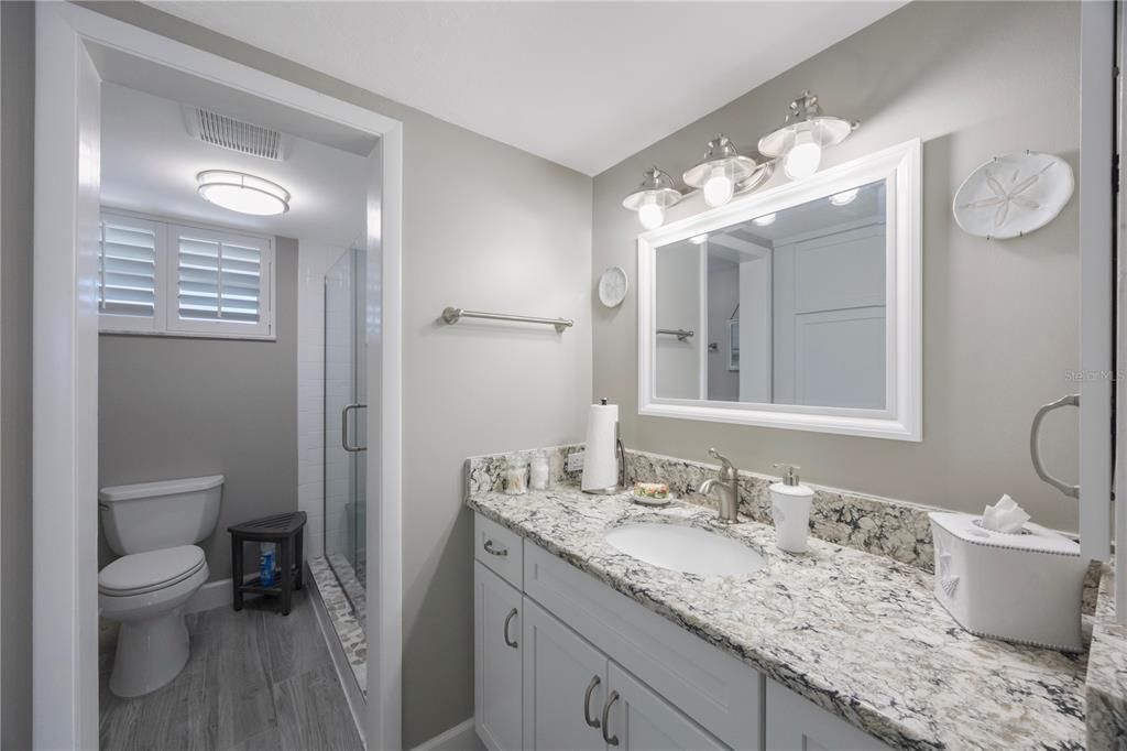 For Sale: $649,000 (2 beds, 2 baths, 1072 Square Feet)