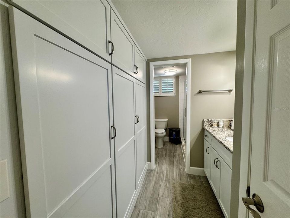 For Sale: $649,000 (2 beds, 2 baths, 1072 Square Feet)