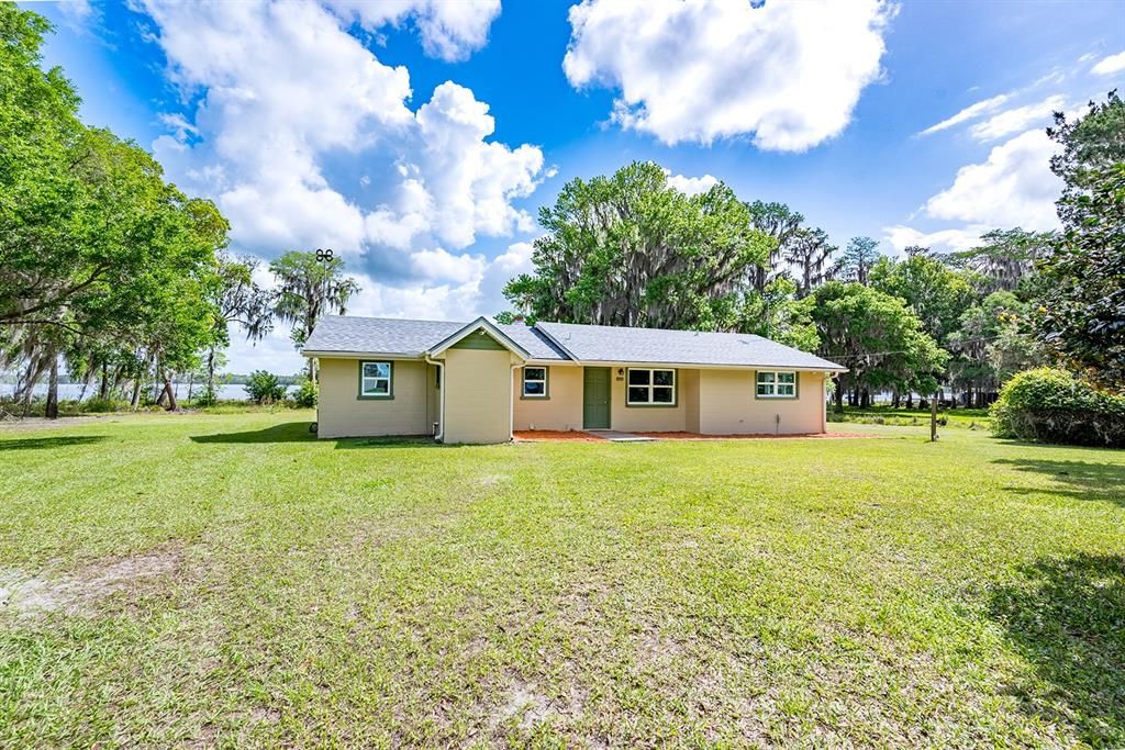 На продажу: $400,000 (3 спален, 1 ванн, 1552 Квадратных фут)