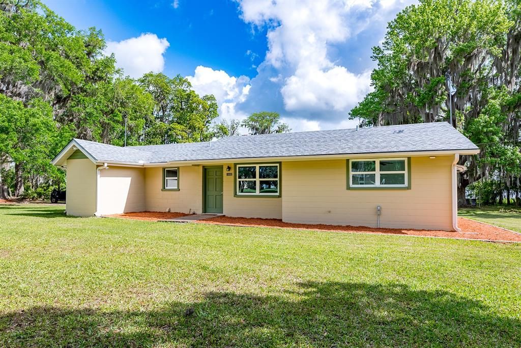 На продажу: $400,000 (3 спален, 1 ванн, 1552 Квадратных фут)