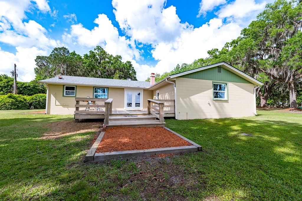 На продажу: $400,000 (3 спален, 1 ванн, 1552 Квадратных фут)