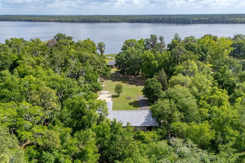 На продажу: $400,000 (3 спален, 1 ванн, 1552 Квадратных фут)