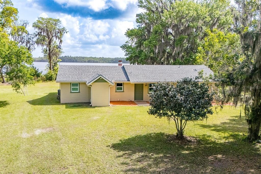 На продажу: $400,000 (3 спален, 1 ванн, 1552 Квадратных фут)