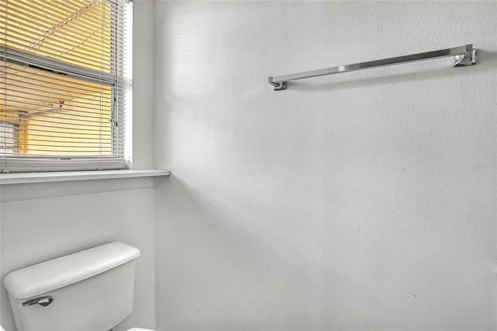 For Sale: $150,000 (2 beds, 2 baths, 1205 Square Feet)