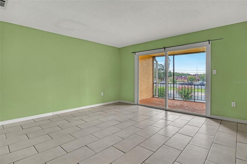 For Sale: $150,000 (2 beds, 2 baths, 1205 Square Feet)