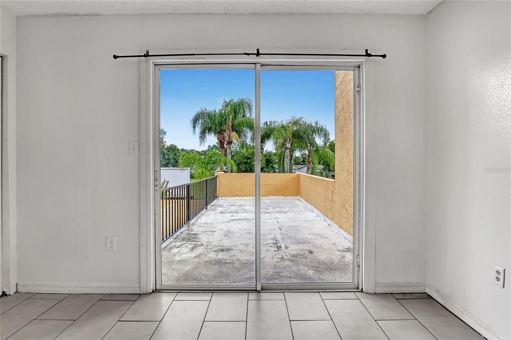 For Sale: $150,000 (2 beds, 2 baths, 1205 Square Feet)