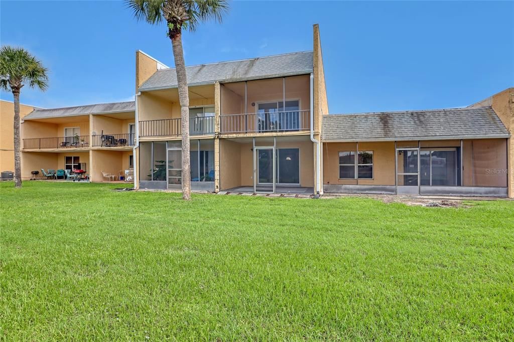 For Sale: $150,000 (2 beds, 2 baths, 1205 Square Feet)