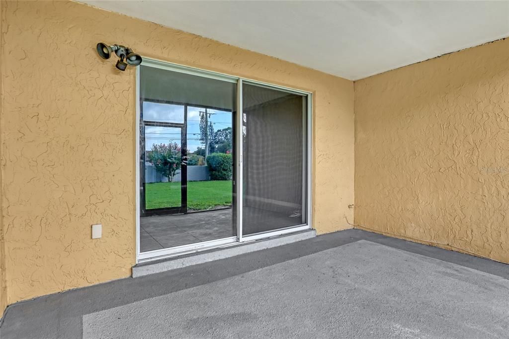 For Sale: $150,000 (2 beds, 2 baths, 1205 Square Feet)