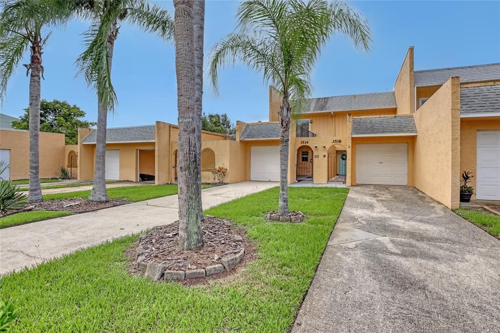 For Sale: $150,000 (2 beds, 2 baths, 1205 Square Feet)