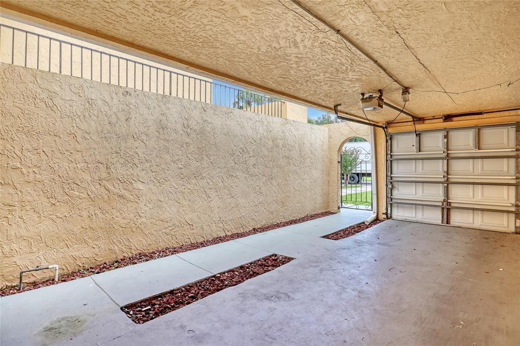 For Sale: $150,000 (2 beds, 2 baths, 1205 Square Feet)