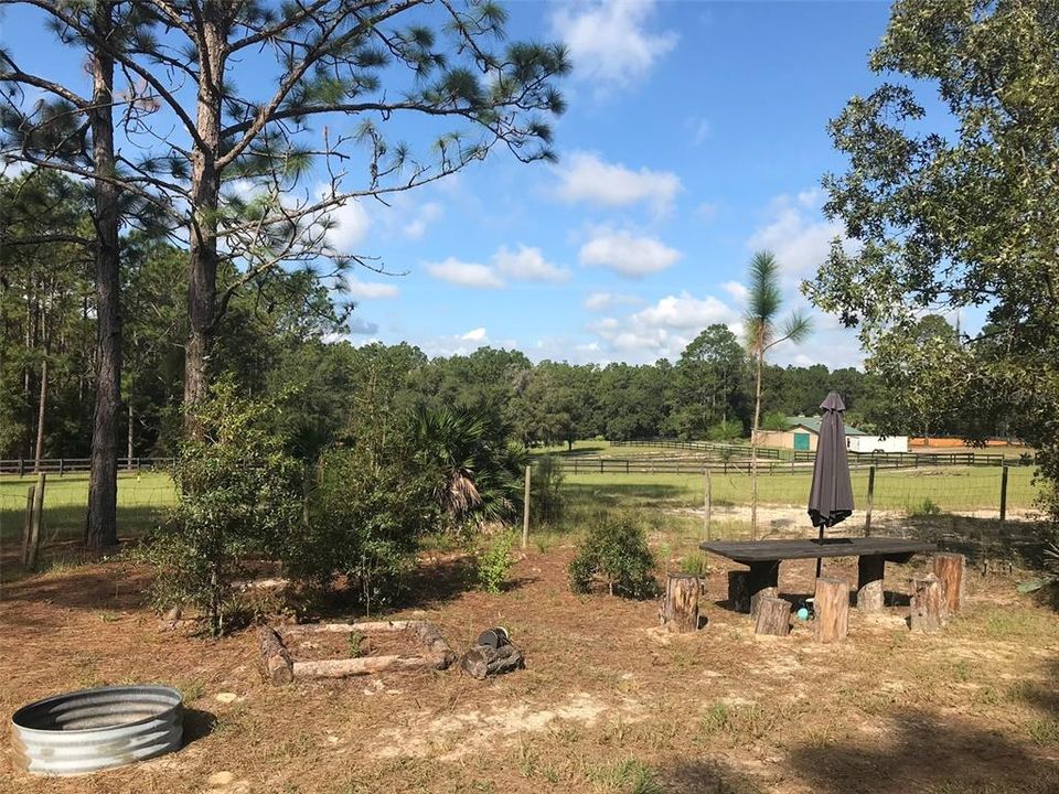 待售: $1,200,000 (10.05 acres)