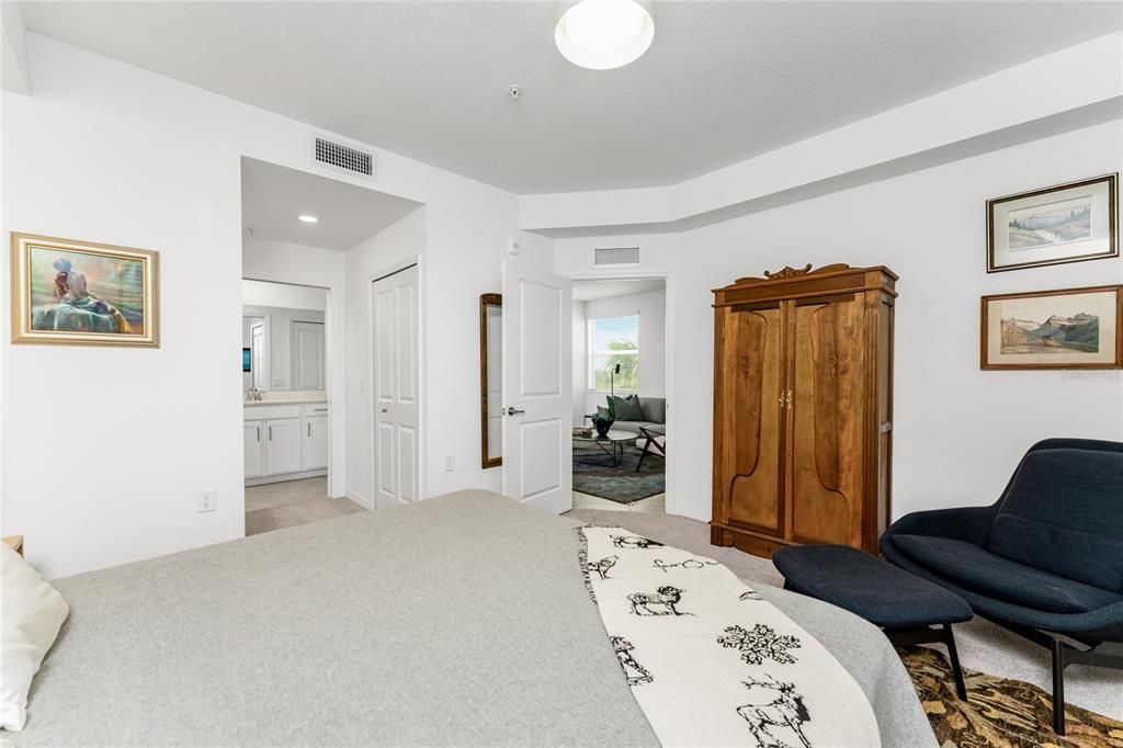 待售: $264,900 (3 贝兹, 2 浴室, 1407 平方英尺)