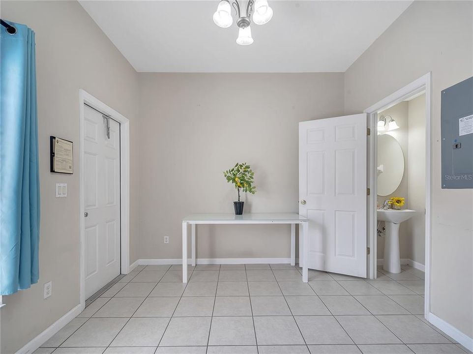 For Sale: $339,999 (3 beds, 2 baths, 1472 Square Feet)