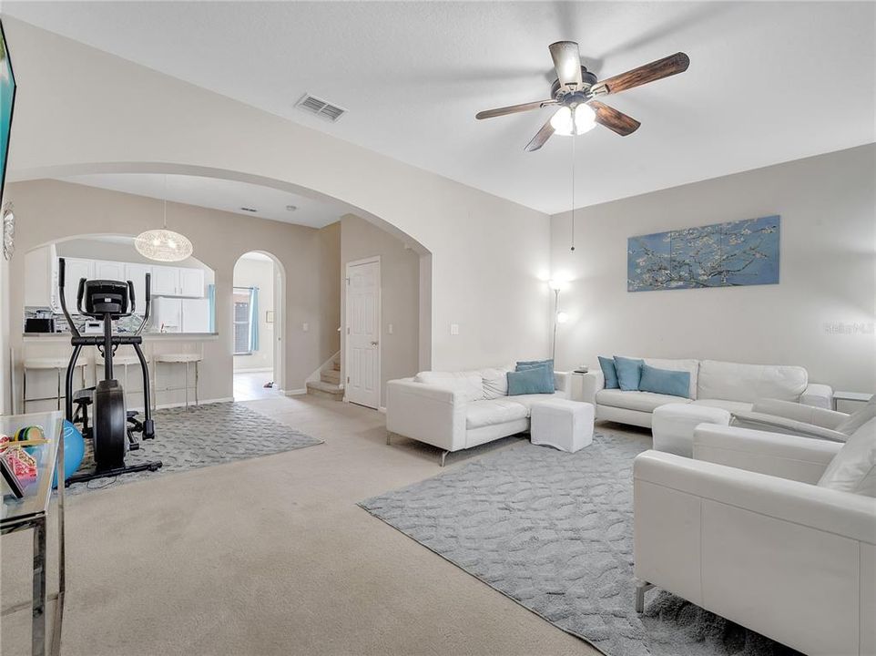 For Sale: $339,999 (3 beds, 2 baths, 1472 Square Feet)