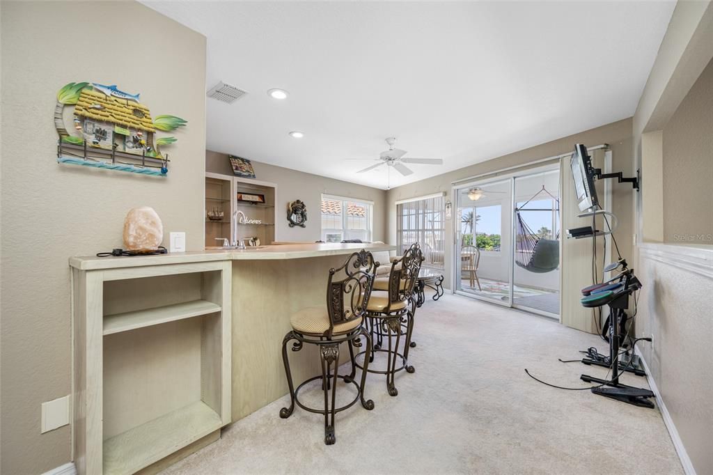 For Sale: $969,000 (5 beds, 5 baths, 2850 Square Feet)