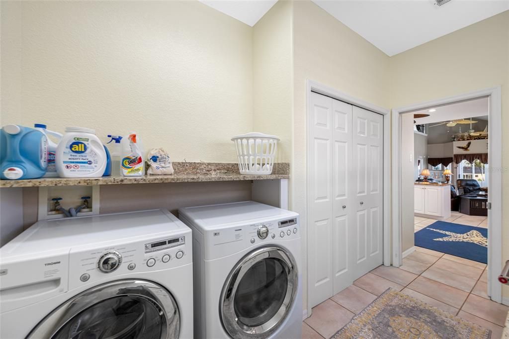 For Sale: $969,000 (5 beds, 5 baths, 2850 Square Feet)