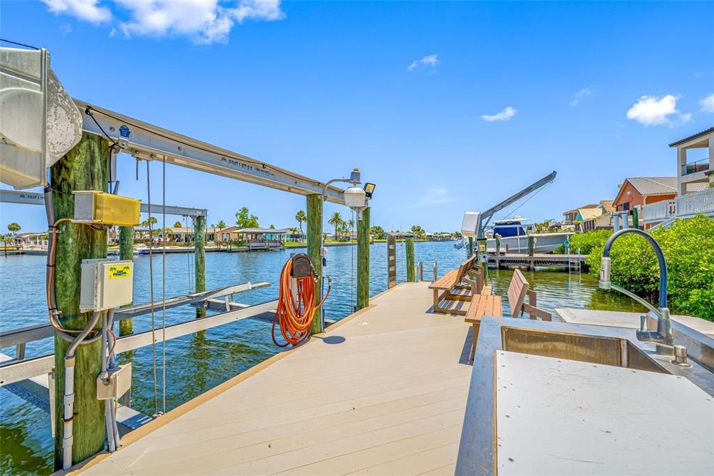 For Sale: $969,000 (5 beds, 5 baths, 2850 Square Feet)