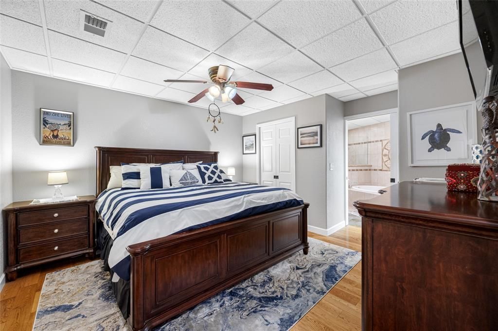 For Sale: $969,000 (5 beds, 5 baths, 2850 Square Feet)